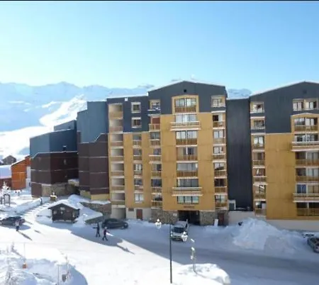 4 Personnes Aux Pieds